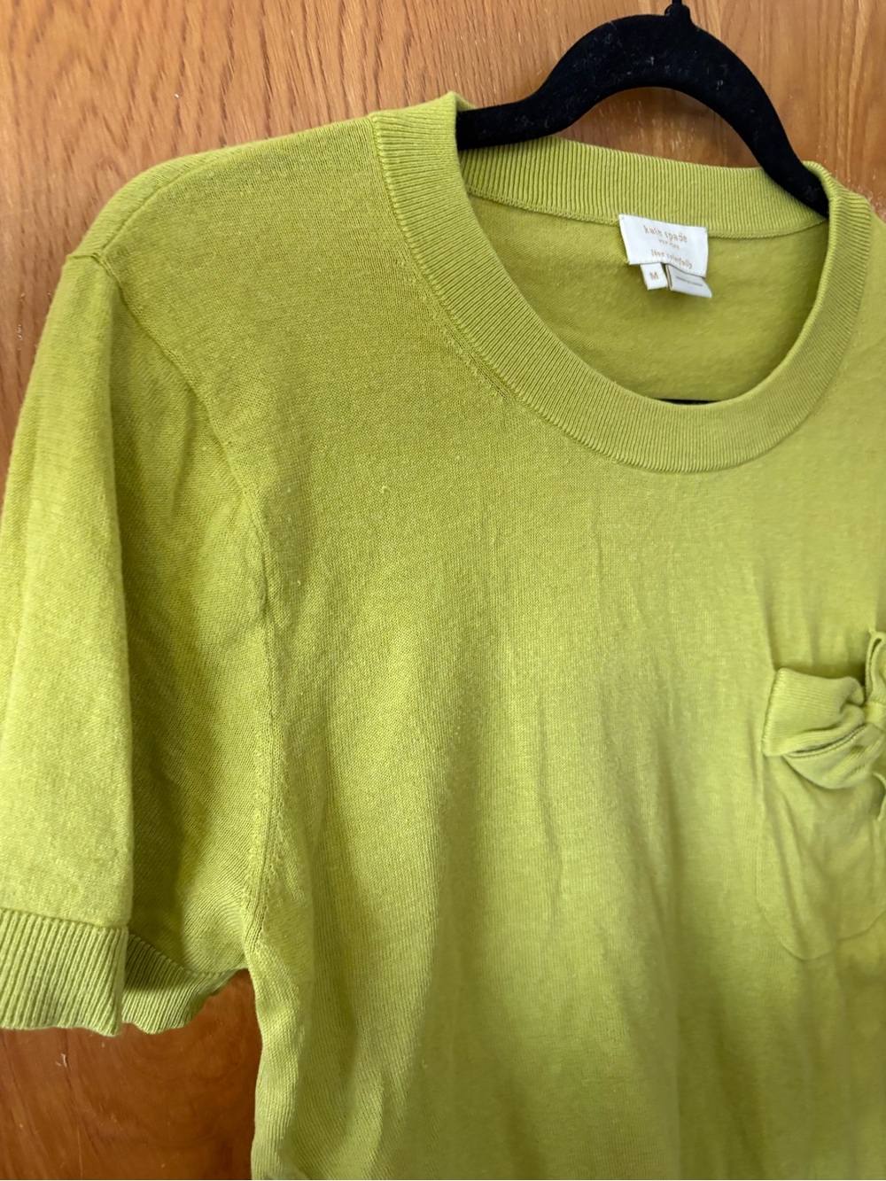 Kate Spade Light Green Short-Sleeve Knit Shirt with Pocket Bow M - Picture 3 of 9